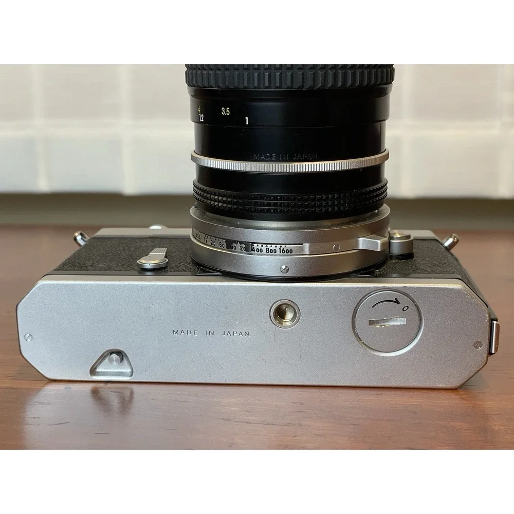 Nikkormat‎ FTN Camera + Nikon 105 mm 1:2.5 Lens